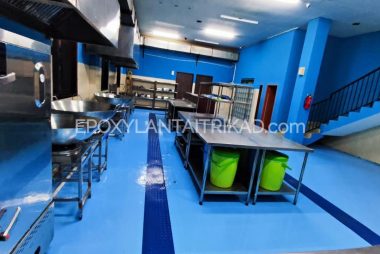 Ketahanan Super: Lantai Bolong & Retak? Solusinya Epoxy!